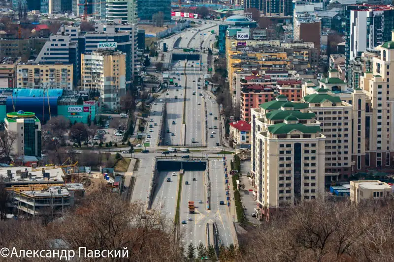 Количество автомобилей на дорогах Алматы уменьшилось почти в пять раз