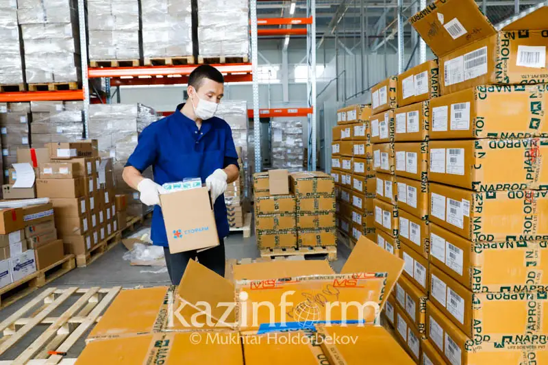 Гуманитарную помощь из Китая и России распределяют по Казахстану