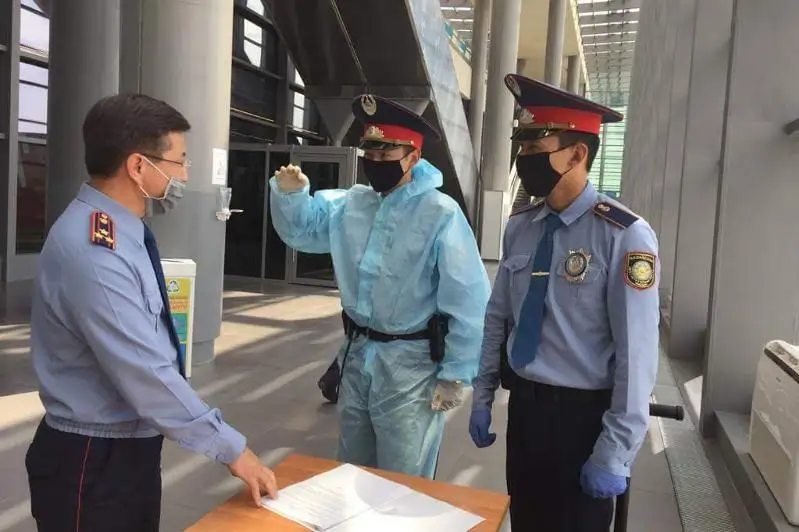 Онал Бекиев проинспектировал подразделения полиции на ж/д вокзалах столицы