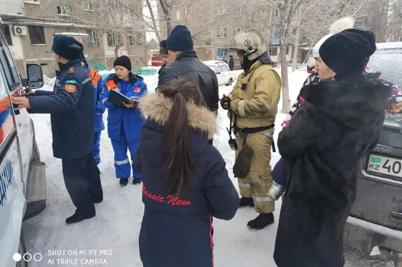 Четырех детей спасли при пожаре в Караганде