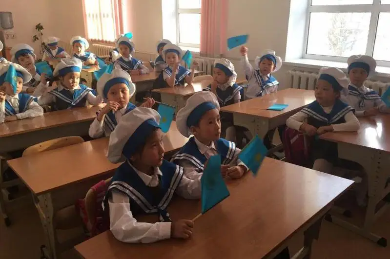 Как прошли открытые уроки ко Дню Первого Президента в школах и колледжах страны