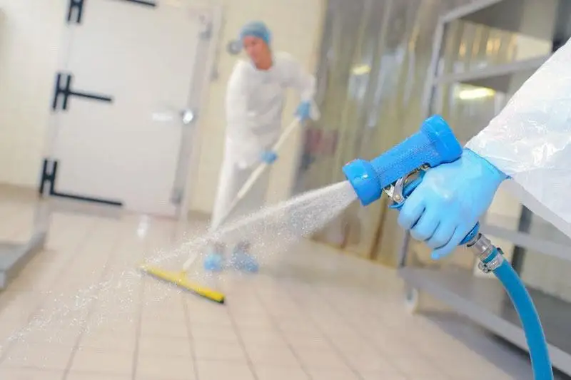 Информацию о химических ожогах у детей после дезинфекции школ назвали фейком