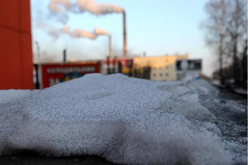 Черный снег в Темиртау: Минэкологии начало внеплановую проверку