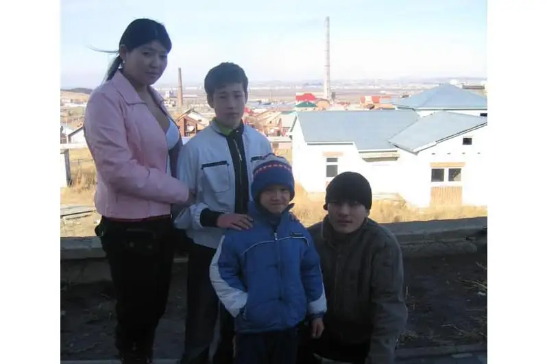 Выросший в США мальчик-казах нашел своего старшего брата в Усть-Каменогорске