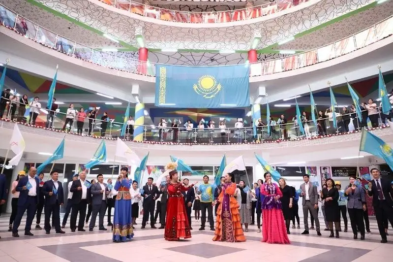 Патриотическая акция «Мой Флаг, моя Родина!» прошла в Туркестане