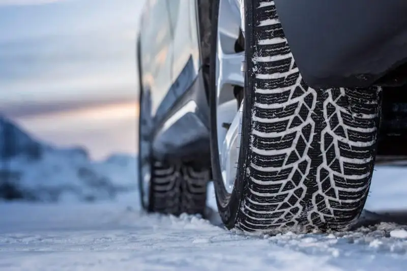 Свыше 12 тыс тенге заплатят водители автомобилей, не сменившие шины на зимние