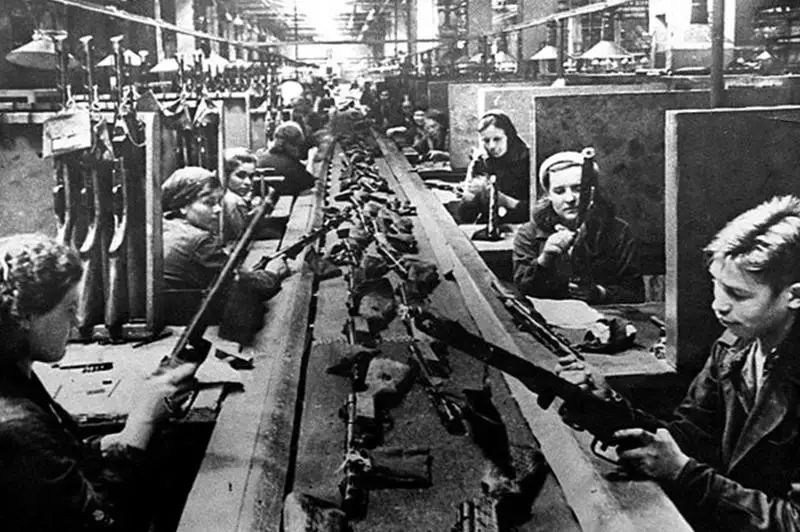 Не забывать тружеников тыла призвал Айдос Сарым