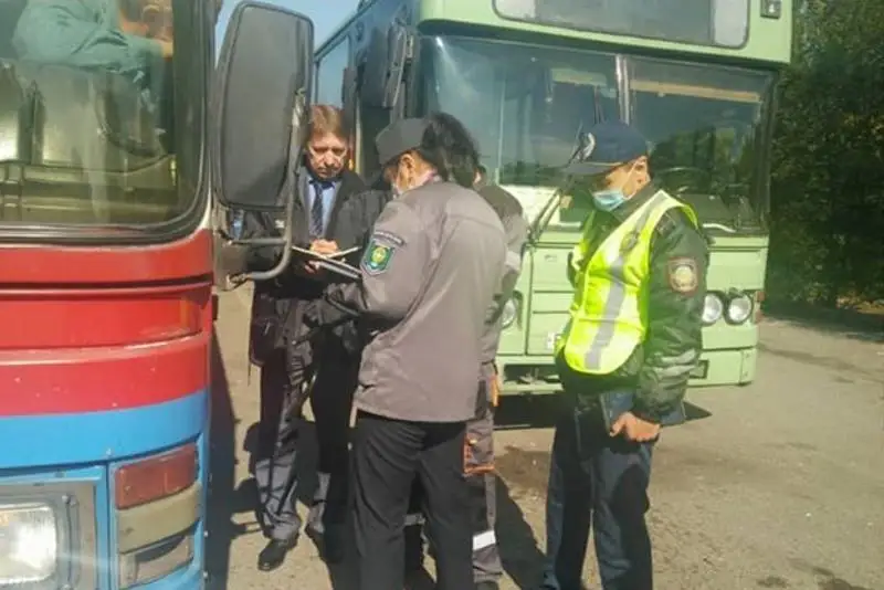 Автобусы  загрязняют воздух в Усть-Каменогорске