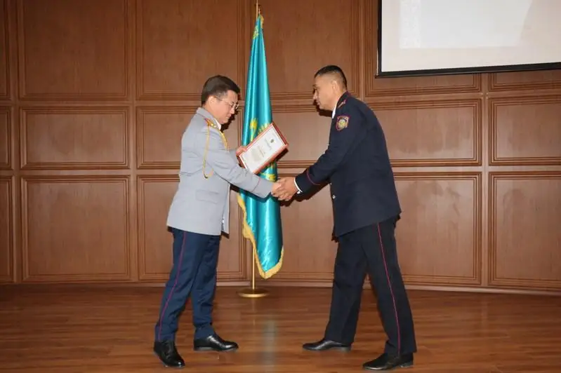 Транспортная полиция наградила лучших оперативников, следователей и криминалистов