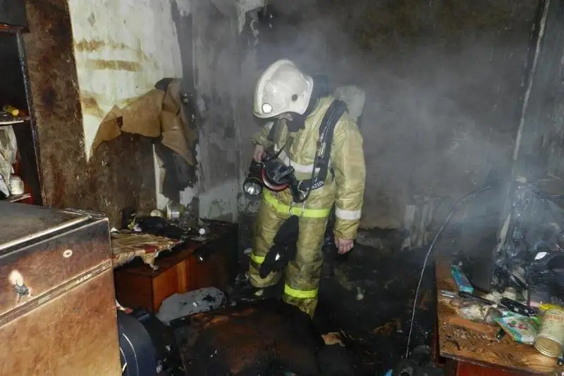 30 человек эвакуированы при пожаре в пятиэтажке в Аркалыке