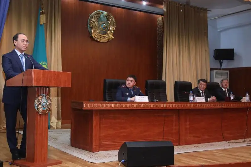 Прием граждан ведут депутаты Сената в регионах