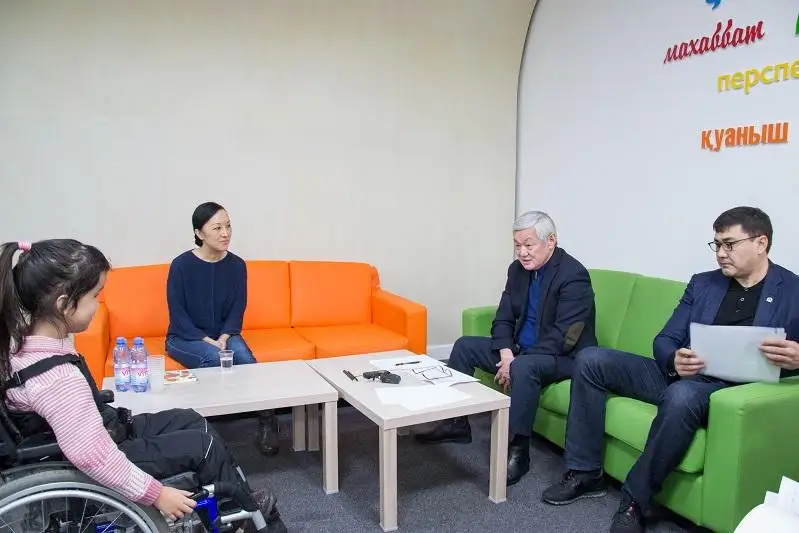Бердибек Сапарбаев провел прием граждан в Центре поддержки института семьи «Жанұя»