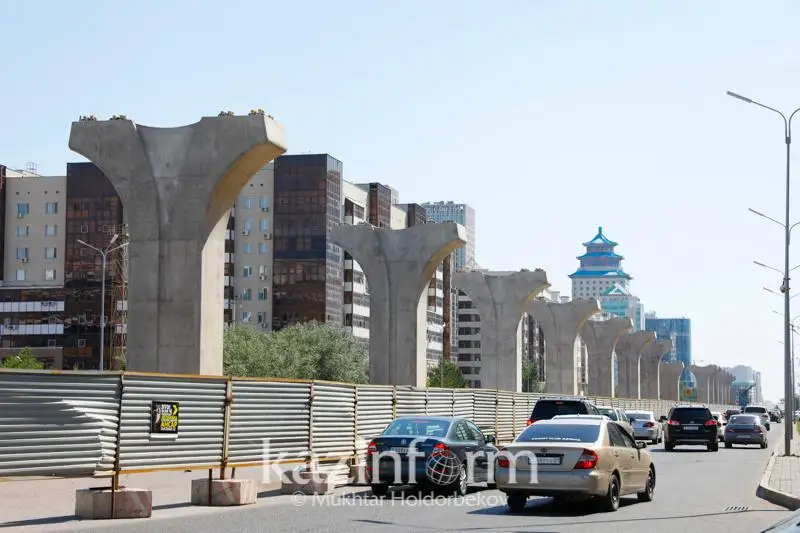 Глава государства  поручил определить  конкретные сроки завершения первой очереди ЛРТ