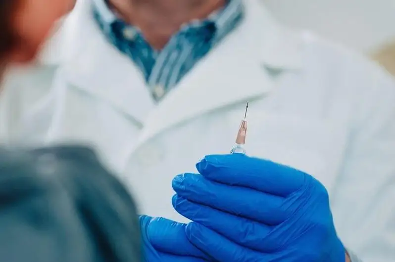 Казахстан изучает вопросы закупок вакцин от коронавируса из различных стран - Алексей Цой