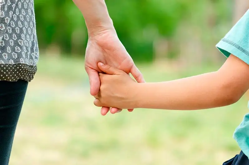 Заблудившегося 5-летнего ребенка вернули родителям в Рудном