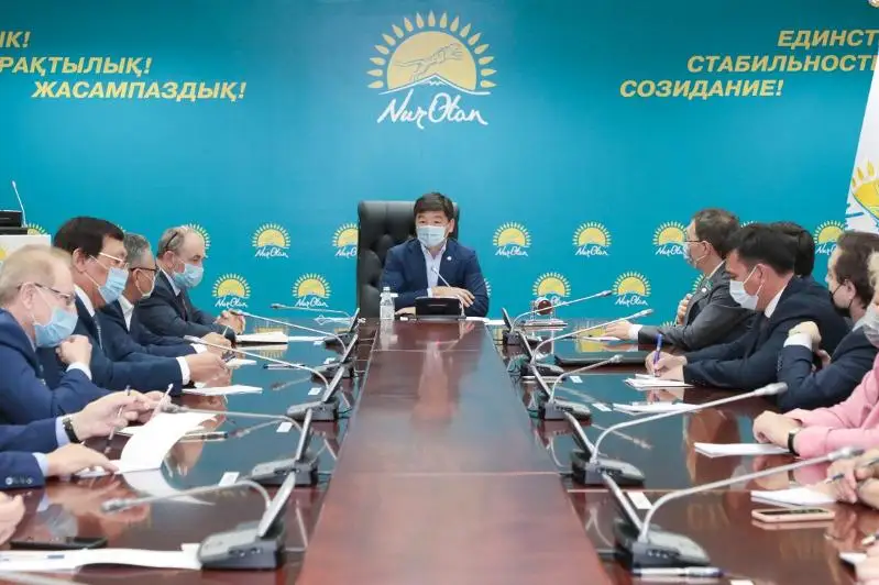 В «Nur Otan» назначили новых партийных кураторов