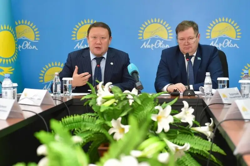 Слабой назвал работу общественных приемных аким СКО