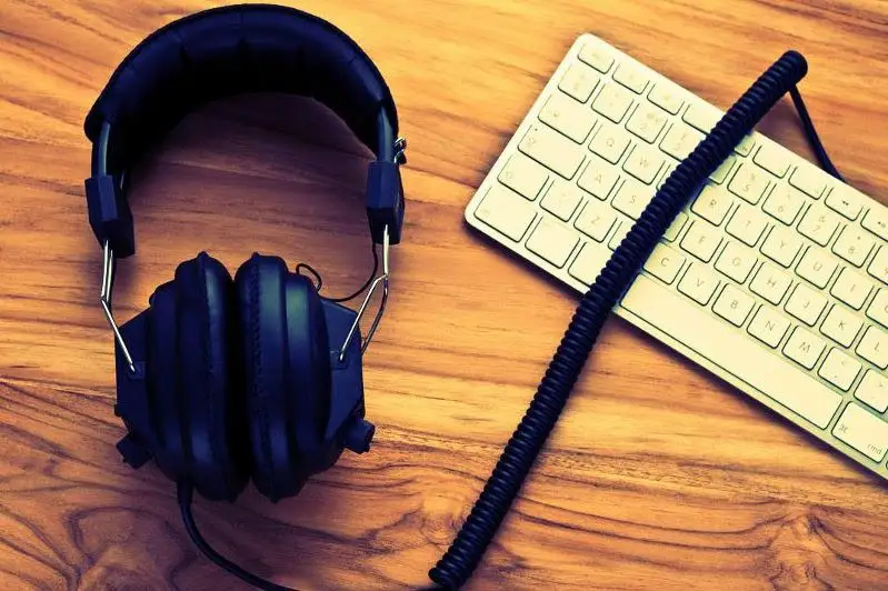 Находящиеся за рубежом казахстанцы смогут бесплатно звонить на 1414