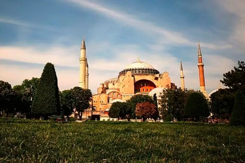 Собор Святой Софии в Турции стал мечетью