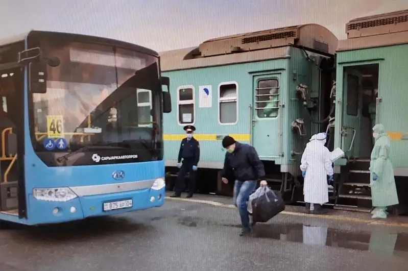 Вахтовики Тенгиза и обучающиеся в России казахстанские студенты прибыли в Актобе