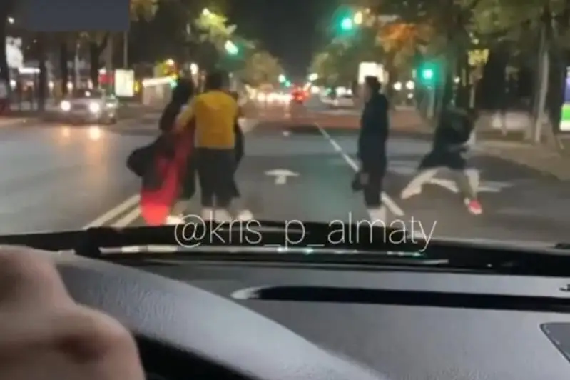 Массовую драку устроили в центре Алматы