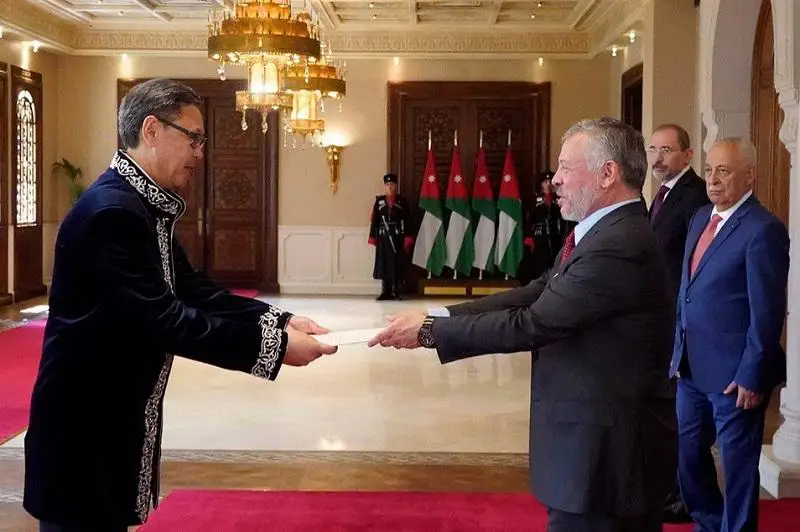 Посол Казахстана вручил верительные грамоты Королю Иордании