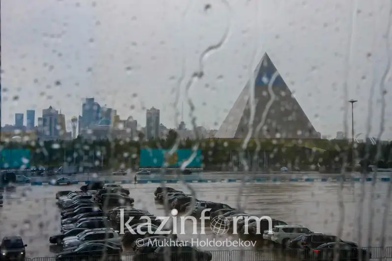 Штормовое предупреждение объявили в столице