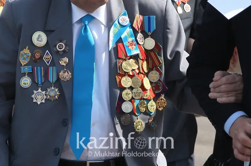 Жамбылские волонтеры помогают ветеранам