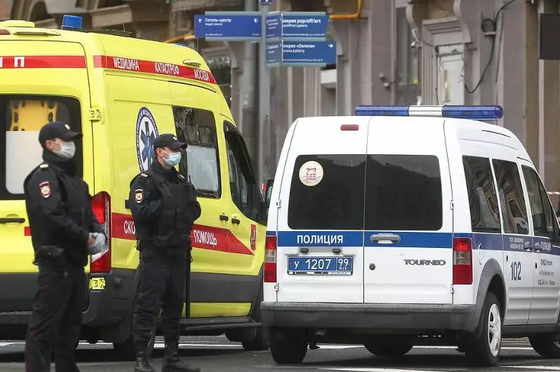 В офисе «Альфа-банка» в Москве мужчина захватил заложников и угрожал взорвать здание