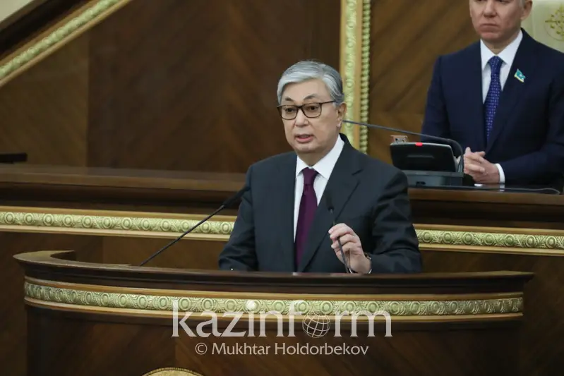 Пора закрыть «кормушку» для чиновников: Президент о неконкурентных госзакупках