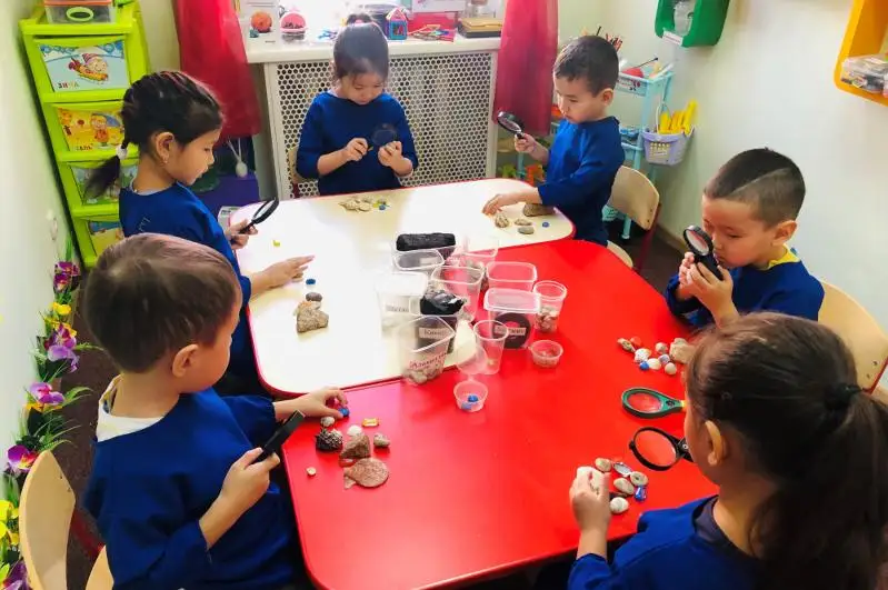 Более 10 тысяч детей с особыми образовательными потребностями обучаются в столице