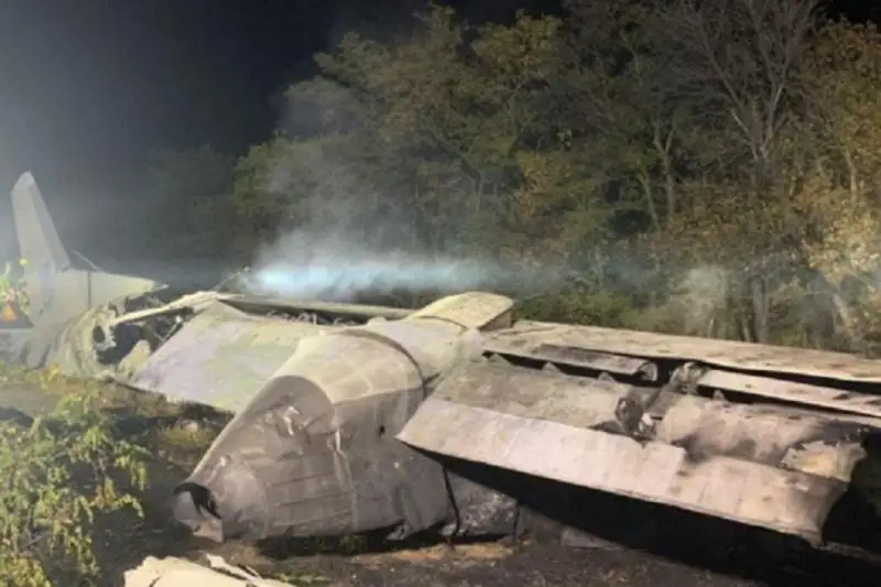 Авиакатастрофа в Украине: 22 погибших, один из двоих выживших в критическом состоянии