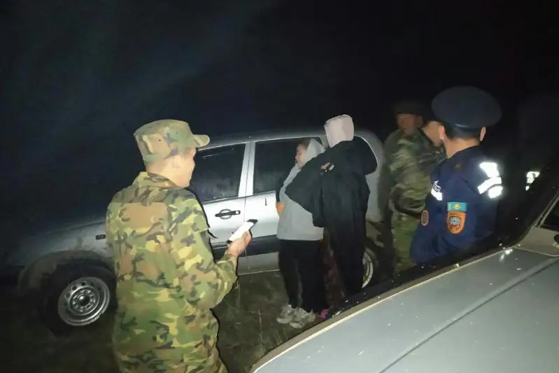 75 километров бездорожья преодолели спасатели, чтобы найти заблудившихся в горах грибников