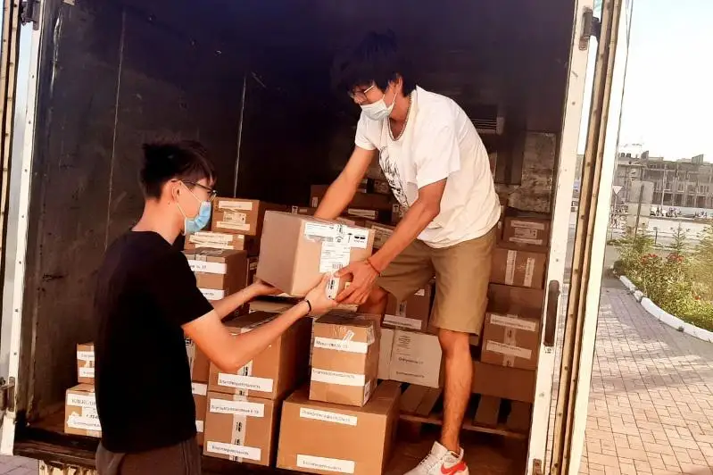 В Уральск прибыл груз с медикаментами из Астрахани от благотворительного фонда «Сәби»