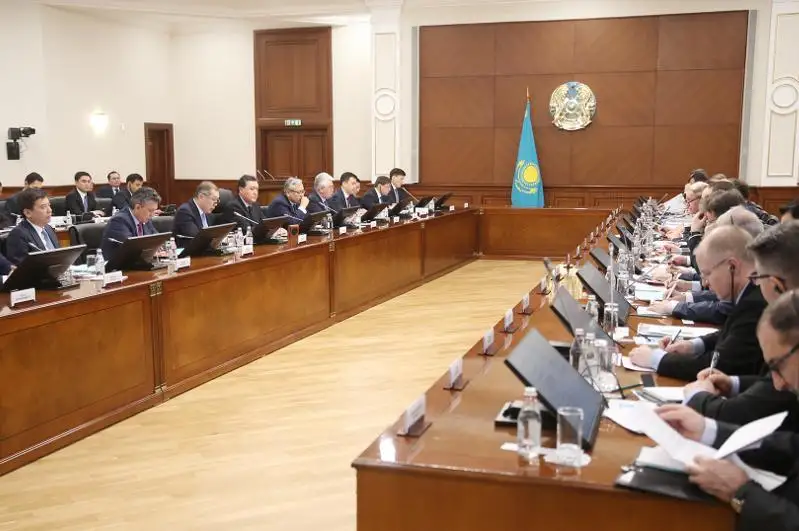Аскар Мамин провел IV заседание Диалога по инвестсотрудничеству Казахстана с ЕС