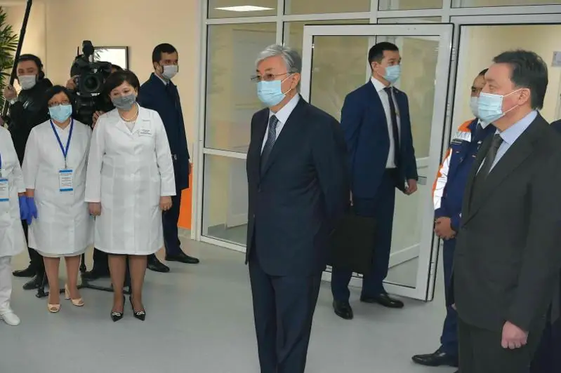 Президент РК: Мы не оставим без внимания просьбу медиков