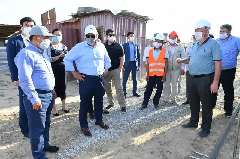 Умирзак Шукеев посетил новые строительные площадки в Арыси