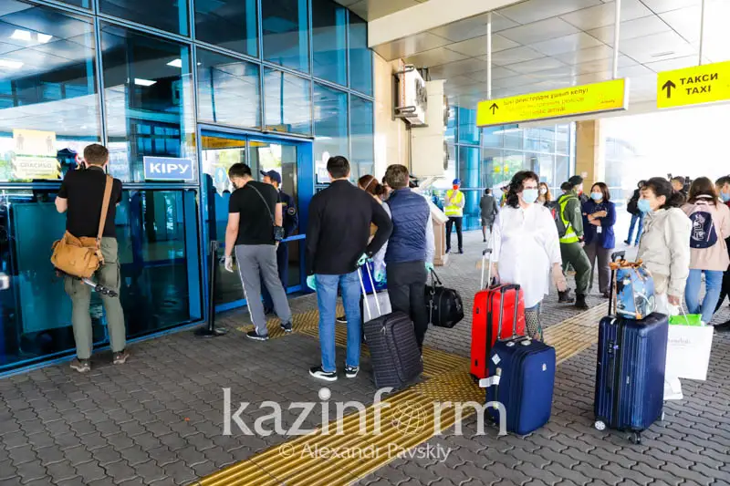 Возобновление авиарейсов:  13 пассажиров не смогли вылететь из-за отсутствия ПЦР-теста