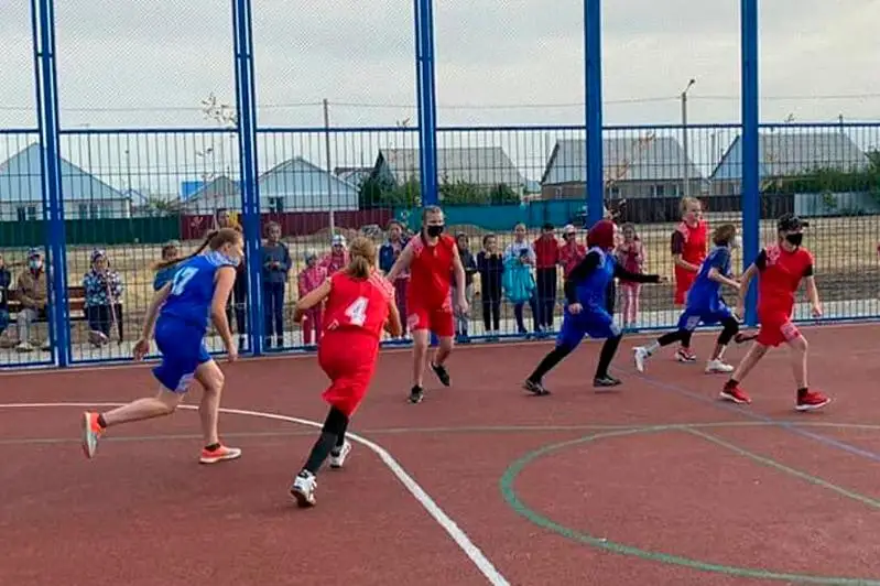 Две спортивные площадки ко Дню города открыли в Уральске