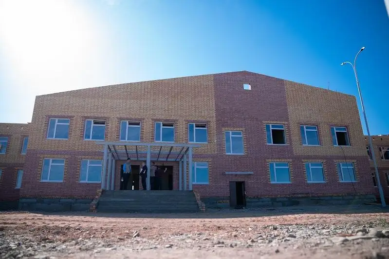 На родине Абая ведется строительство современной школы на 300 мест