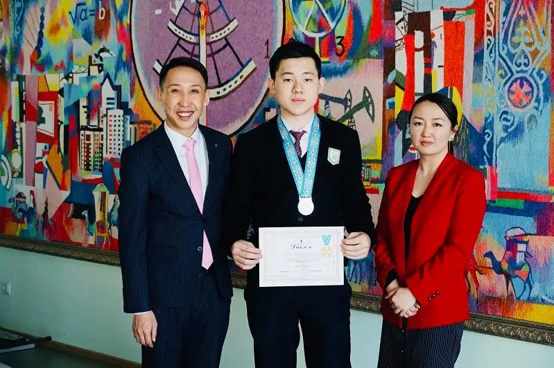 Школьник из Семея​ стал победителем международного  конкурса  «Молодой учёный»