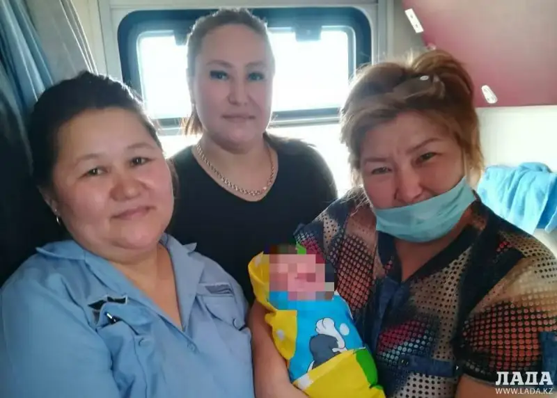 Пассажирка родила ребенка в поезде сообщением Актобе - Актау