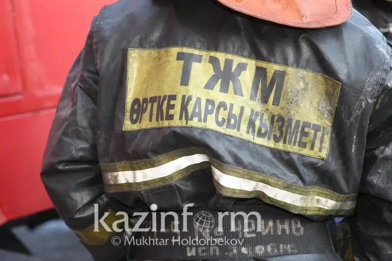 Возгорание яблоневого сада и частного сектора предотвратили алматинские пожарные