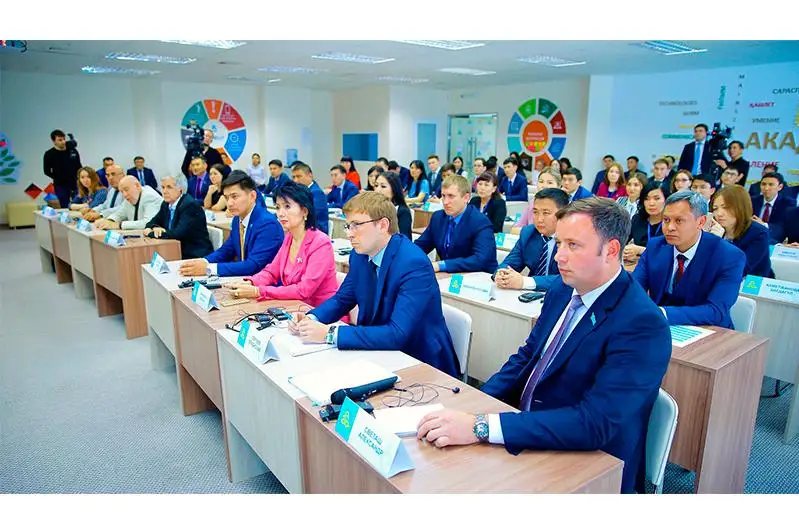 Nur Otan: Школа политического менеджмента запускает программу обучения участников праймериз