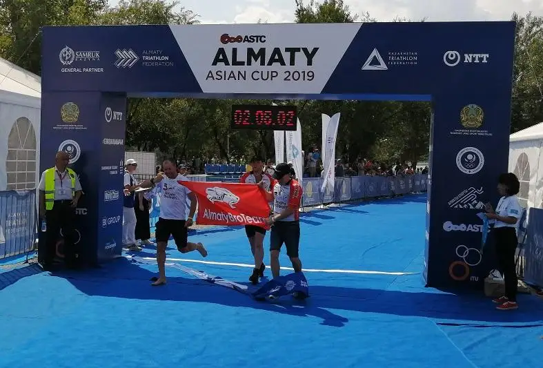 Стали известны имена победителей Кубка по триатлону в Алматы