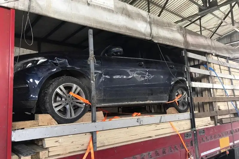 Предотвращен незаконный вывоз угнанного дорогого авто в Кыргызстан