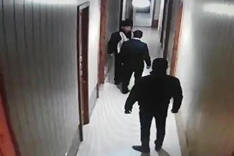 Начальника полиции Аркалыка отстранили от должности из-за рукоприкладства