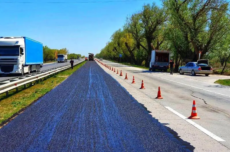 В Туркестанской области отремонтировали участки автотрассы на Самару