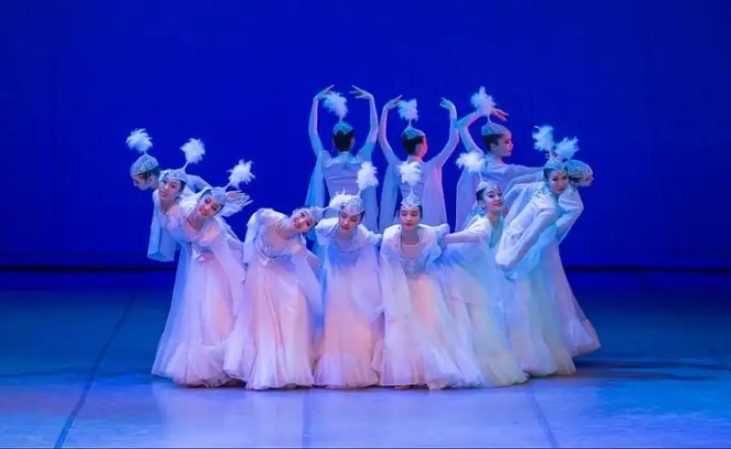 Казахстанские танцоры стали призерами престижного фестиваля с участием 60 стран
