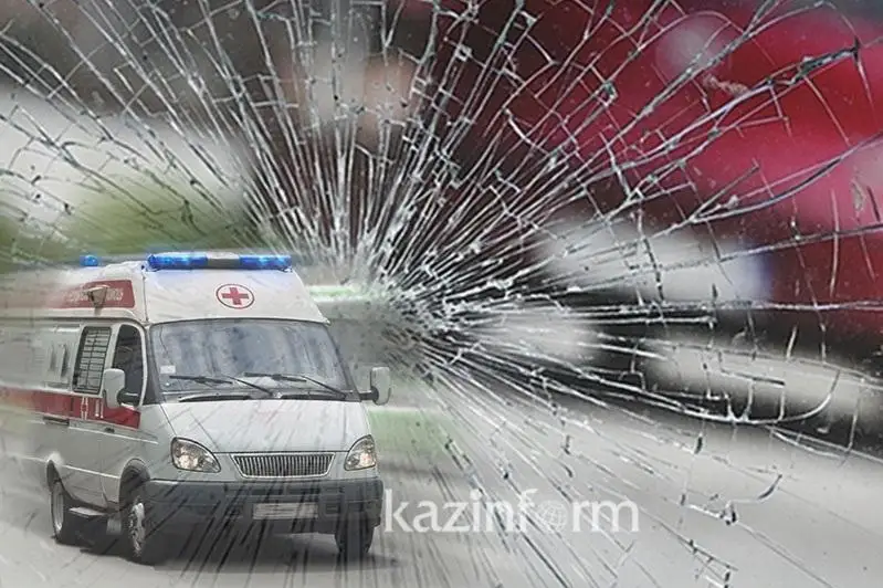 Фура и Toyota сгорели в ДТП на трассе Алматы - Бишкек, один водитель погиб